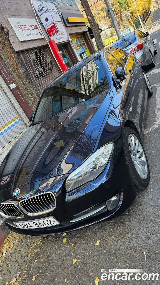 BMW 5-Series 2012 thumb 3