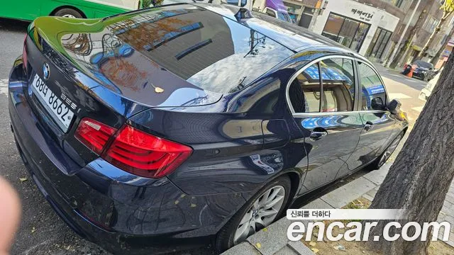 BMW 5-Series 2012 thumb 4