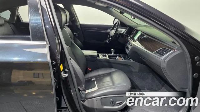 Genesis G80 2017 thumb 10