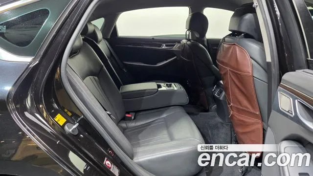Genesis G80 2017 thumb 11