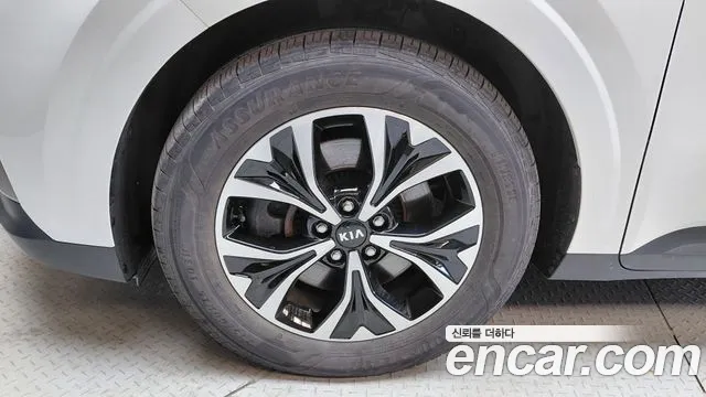 Kia Carnival 2021 thumb 5