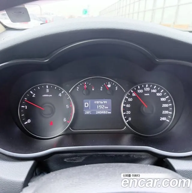 Kia Carens 2013 thumb 8
