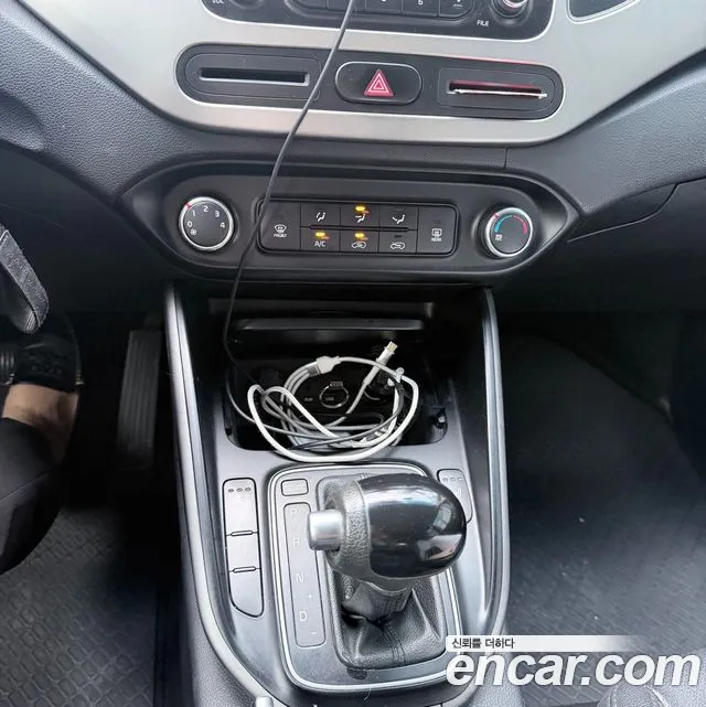 Kia Carens 2013 thumb 9