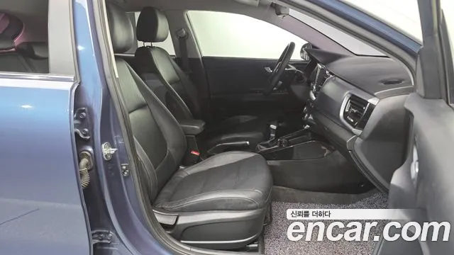 Kia Stonic 2018 thumb 11