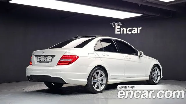 Mercedes-Benz C-Класс 2013 thumb 2