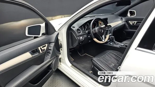 Mercedes-Benz C-Класс 2013 thumb 10