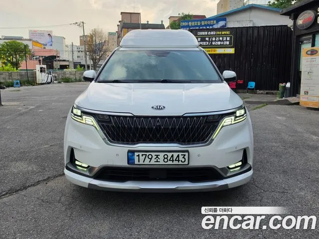 Kia Carnival 2021 thumb 3