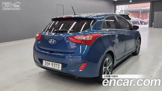Hyundai i30 2015 thumb 2