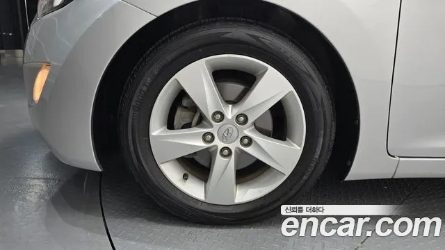 Hyundai Avante 2013 thumb 5