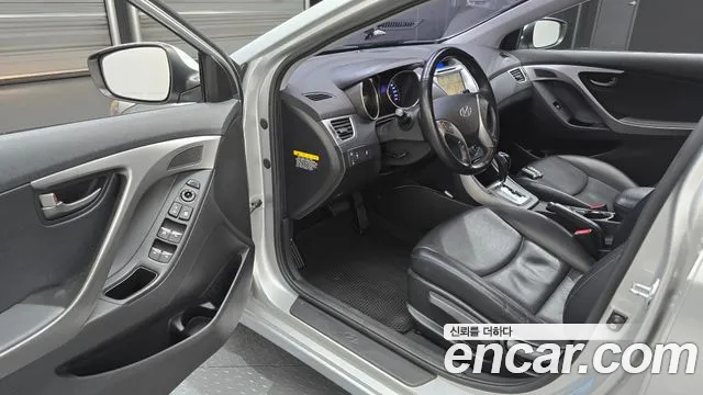 Hyundai Avante 2013 thumb 10