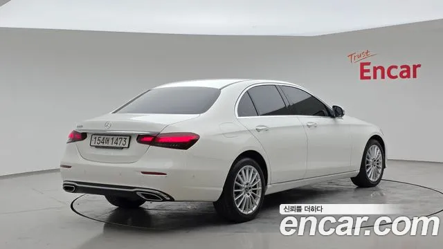 Mercedes-Benz E-Класс 2022 thumb 2