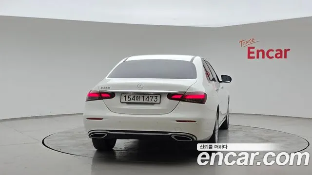 Mercedes-Benz E-Класс 2022 thumb 4