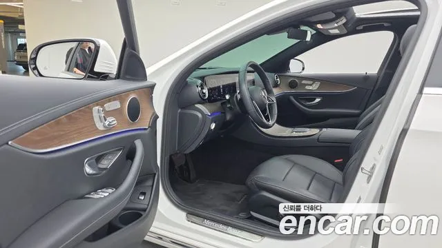 Mercedes-Benz E-Класс 2022 thumb 10