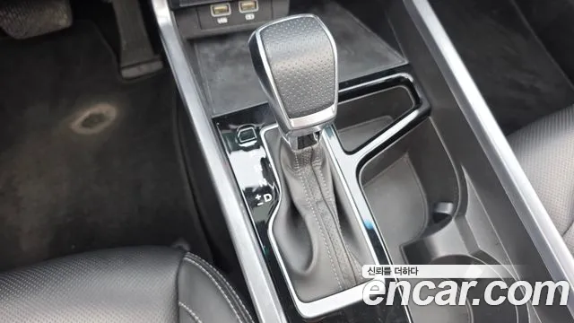 KG_Mobility_Ssangyong Torres 2022 thumb 9