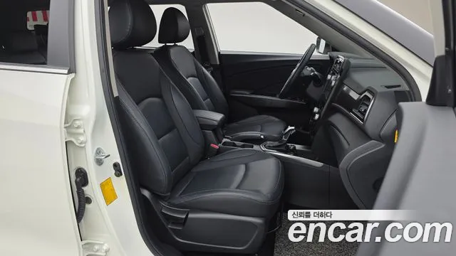 KG_Mobility_Ssangyong TIBOLI 2022 thumb 11