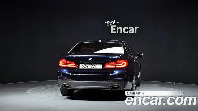 BMW 5-Series 2017 thumb 3
