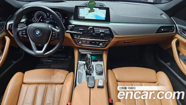 BMW 5-Series 2017 thumb 6