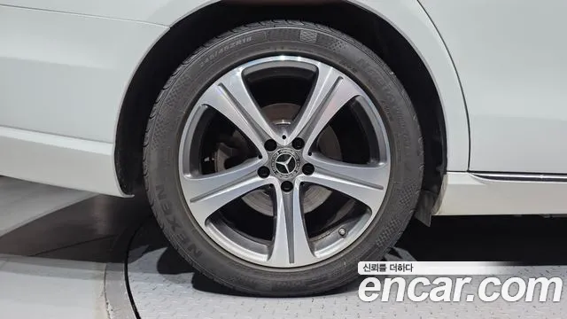 Mercedes-Benz E-Класс 2018 thumb 5