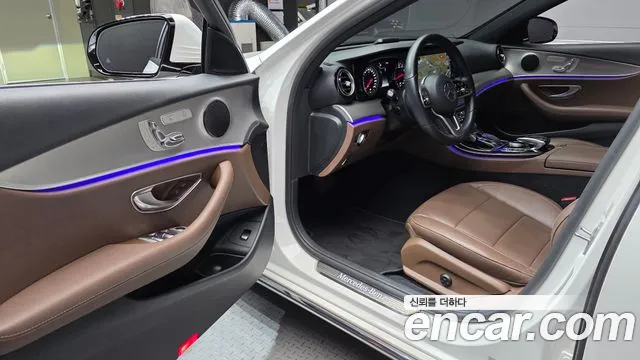 Mercedes-Benz E-Класс 2018 thumb 10