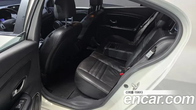 Renault-KoreaSamsung Fluence 2014 thumb 12