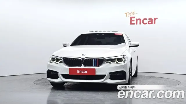 BMW 5-Series 2019 thumb 2