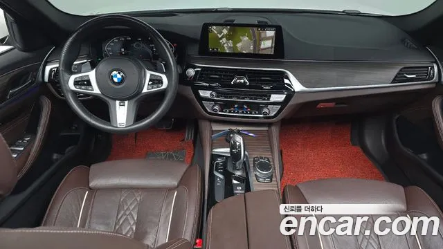 BMW 5-Series 2019 thumb 6