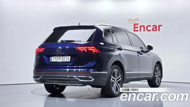 Volkswagen Tiguan 2023 thumb 2