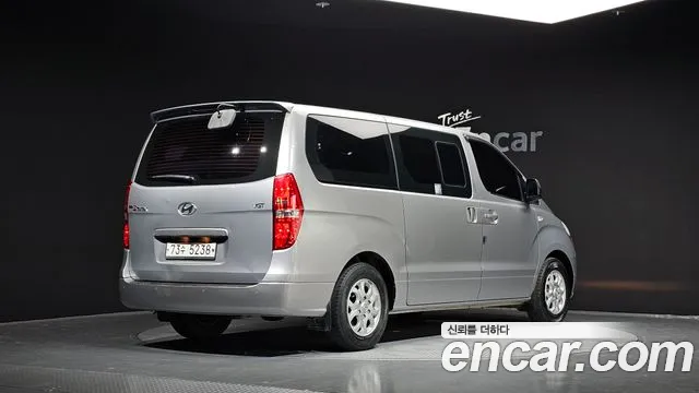 Hyundai Starex 2015 thumb 2