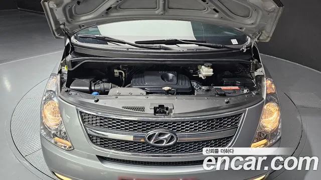 Hyundai Starex 2015 thumb 6