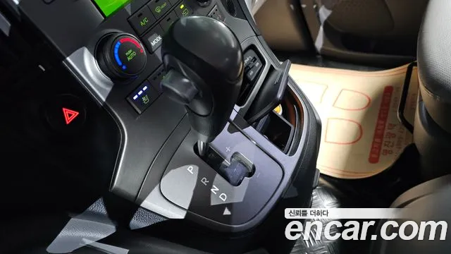Hyundai Starex 2015 thumb 9