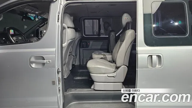 Hyundai Starex 2015 thumb 11