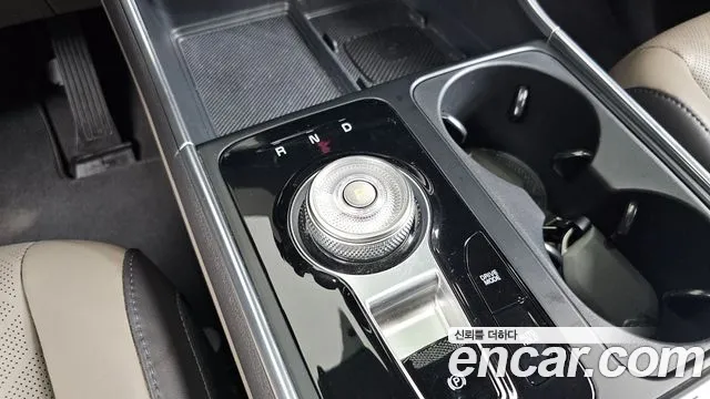 Kia Carnival 2024 thumb 9