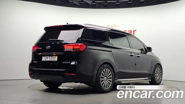 Kia Carnival 2014 thumb 2