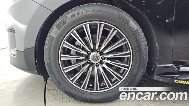 Kia Carnival 2014 thumb 5