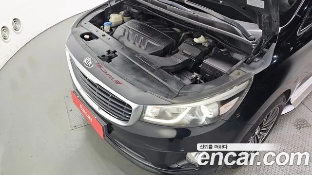 Kia Carnival 2014 thumb 6