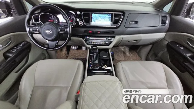 Kia Carnival 2014 thumb 7
