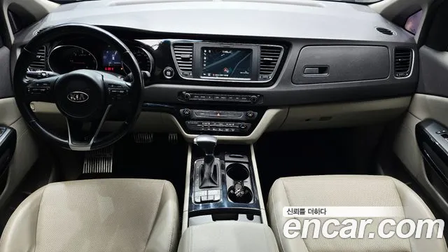 Kia Carnival 2018 thumb 7
