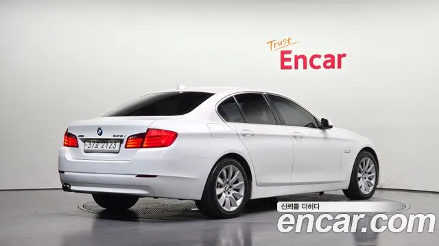 BMW 5-Series 2013 thumb 2