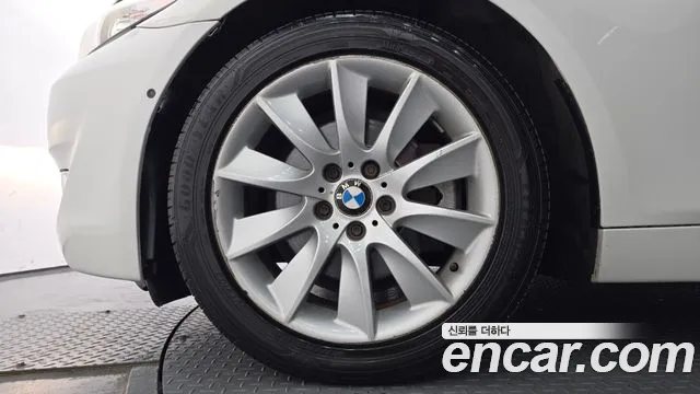 BMW 5-Series 2013 thumb 5