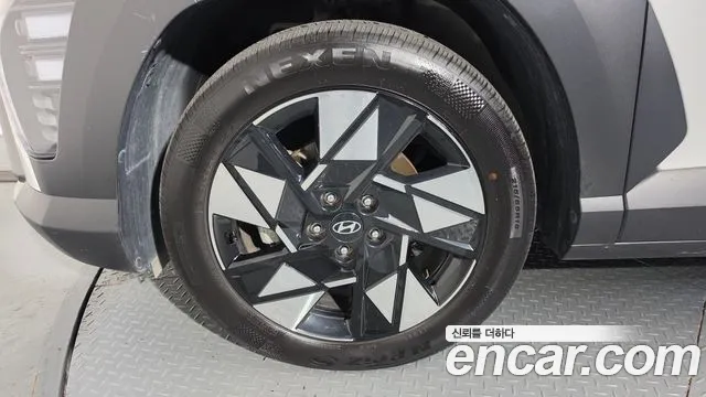 Hyundai Kona 2023 thumb 5