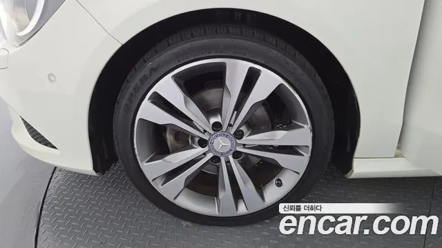 Mercedes-Benz CLA 2016 thumb 5