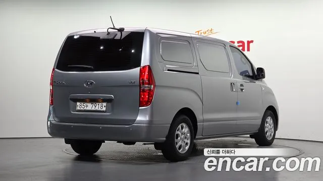 Hyundai Starex 2016 thumb 2