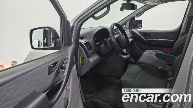 Hyundai Starex 2016 thumb 11