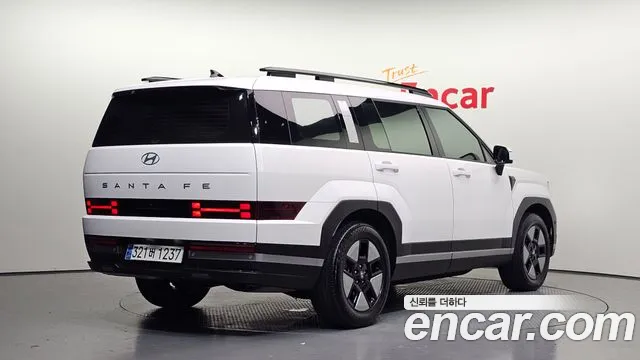 Hyundai Santa Fe 2024 thumb 2