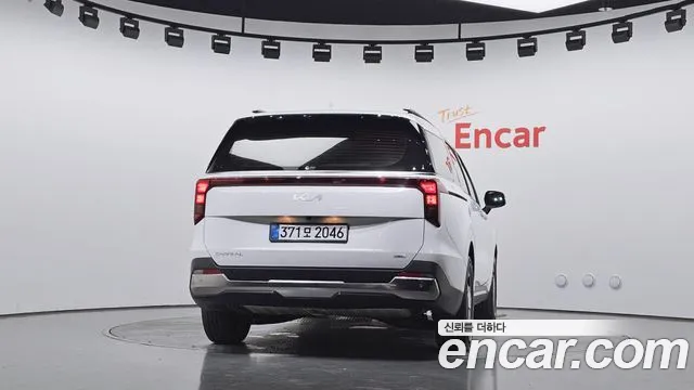 Kia Carnival 2024 thumb 4