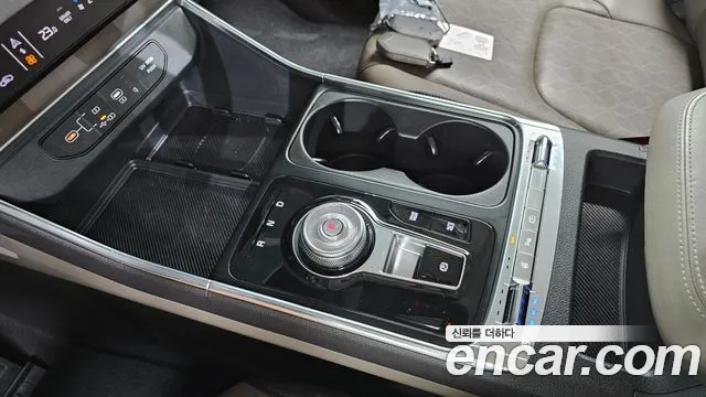 Kia Carnival 2024 thumb 9