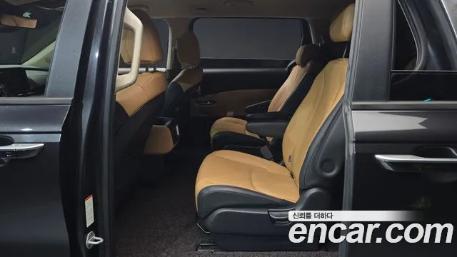 Kia Carnival 2021 thumb 12