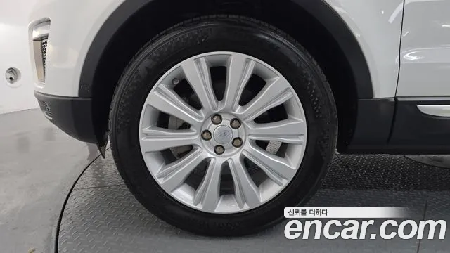 Land Rover Range Rover Evoque 2017 thumb 5