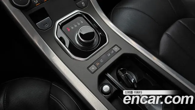 Land Rover Range Rover Evoque 2017 thumb 9