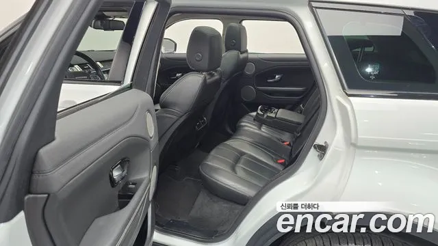 Land Rover Range Rover Evoque 2017 thumb 11